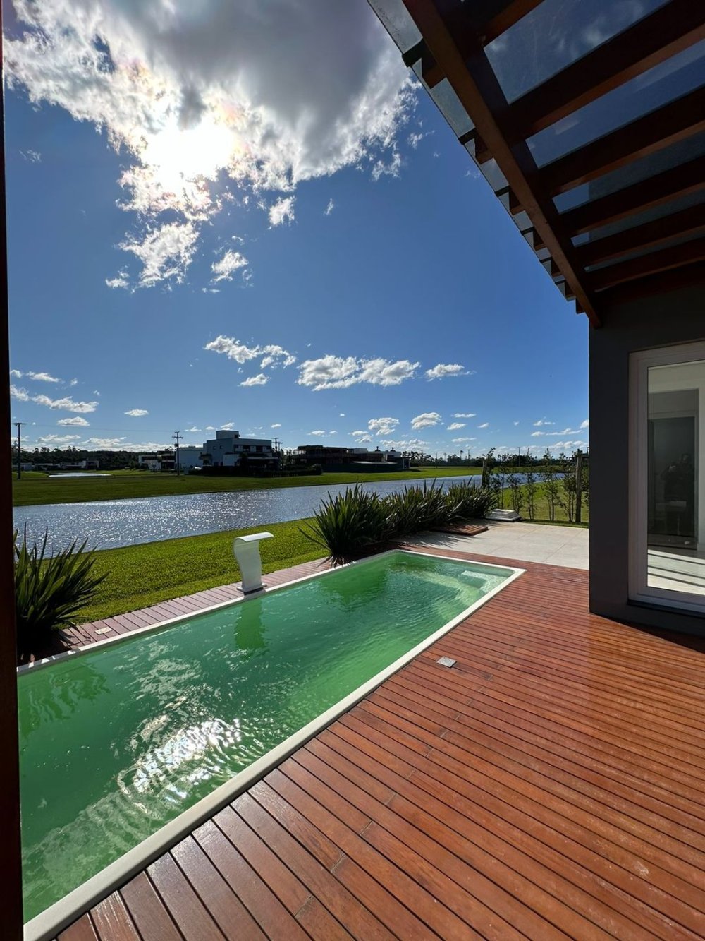 Casa em condomínio à venda  no Engenho Velho - Torres, RS. Imóveis